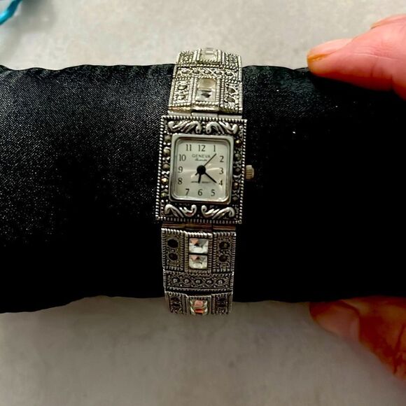 Geneva Marcasite Art Deco Style Japan Movement New Battery EWC - Picture 4 of 9